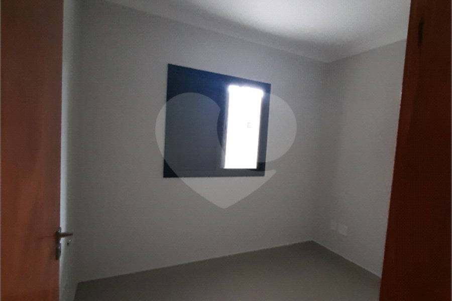 Apartamento com 37m2, 2 quartos, banheiro, sala, cozinha, quintal e 1 vaga de GARAGEM