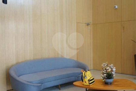 Apartamento à venda com 2 quartos, sendo 1 suíte,  em Quarta Parada, São Paulo, SP