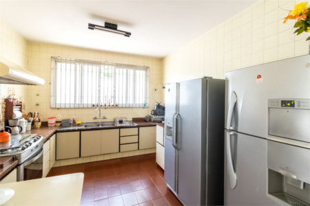 Casa à venda com 4 quartos, sendo 1 suíte, em Jardim Marajoara, São Paulo, SP