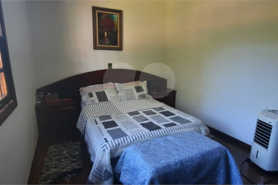 Casa à venda com 4 quartos, sendo 1 suíte, no condomínio Parque Imperial da Cantareira, Mairiporã - SP