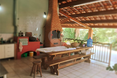 Casa à venda com 3 quartos, sendo 1 suíte, no condomínio Acmti - Colinas do Mosteiro, Terras de Itaici e Recanto dos Pássaros, Indaiatuba - SP