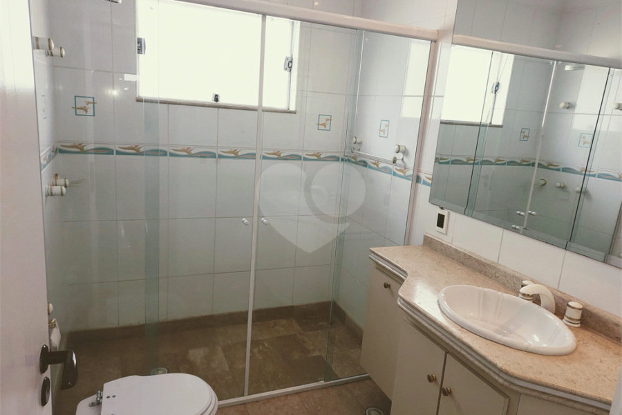 Casa à venda com 3 suítes no condomínio Chácara Francesa, São Paulo - SP