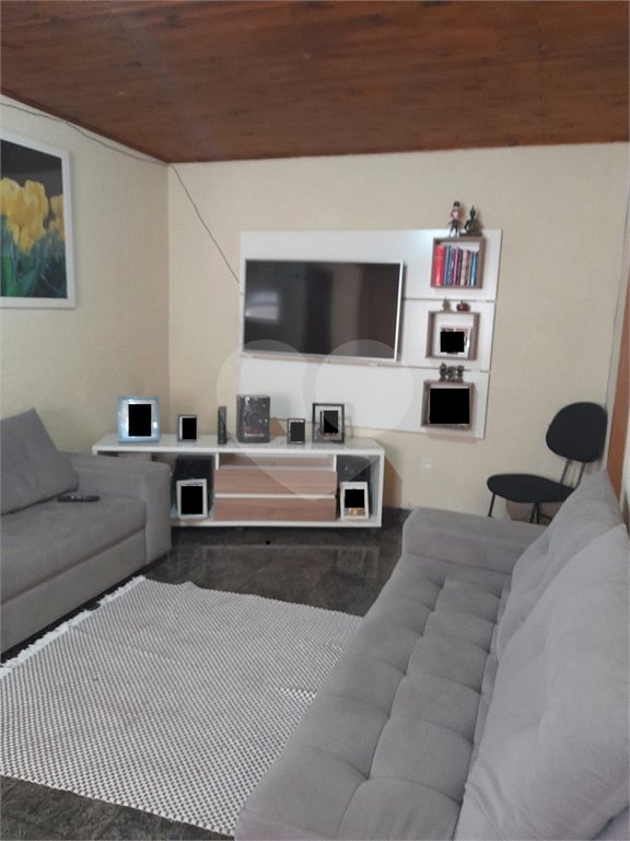 Casa à venda com 4 quartos em Jardim Guimarães, Guarulhos, SP