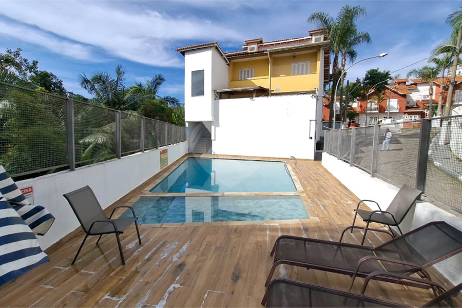 Casa à venda com 2 suítes no condomínio Village Palmas, São Paulo - SP
