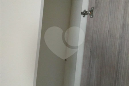 Sobrado à venda com 3 quartos, sendo 1 suíte,  em Residencial Rancho Grande, Itaquaquecetuba, SP