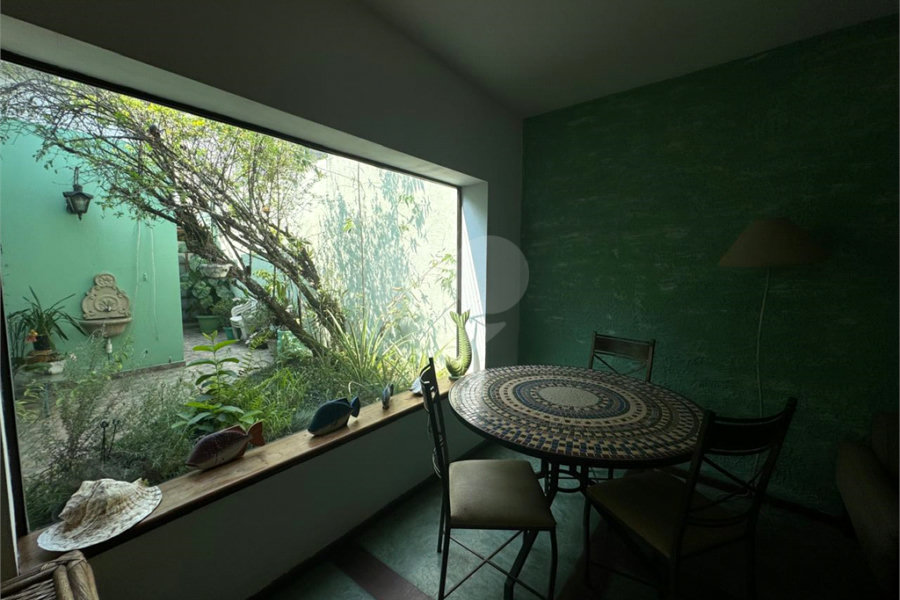 Casa à venda com 4 quartos, sendo 2 suítes, em Jardim São Bento, São Paulo, SP
