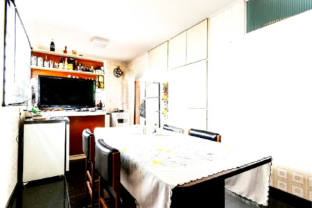 Casa à venda com 4 quartos, sendo 2 suítes, em Indianópolis, São Paulo, SP