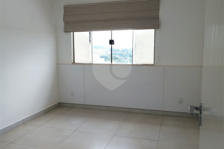 Sobrado à venda com 4 quartos, sendo 1 suíte, em Reserva San Gabriel, Ribeirão Preto, SP