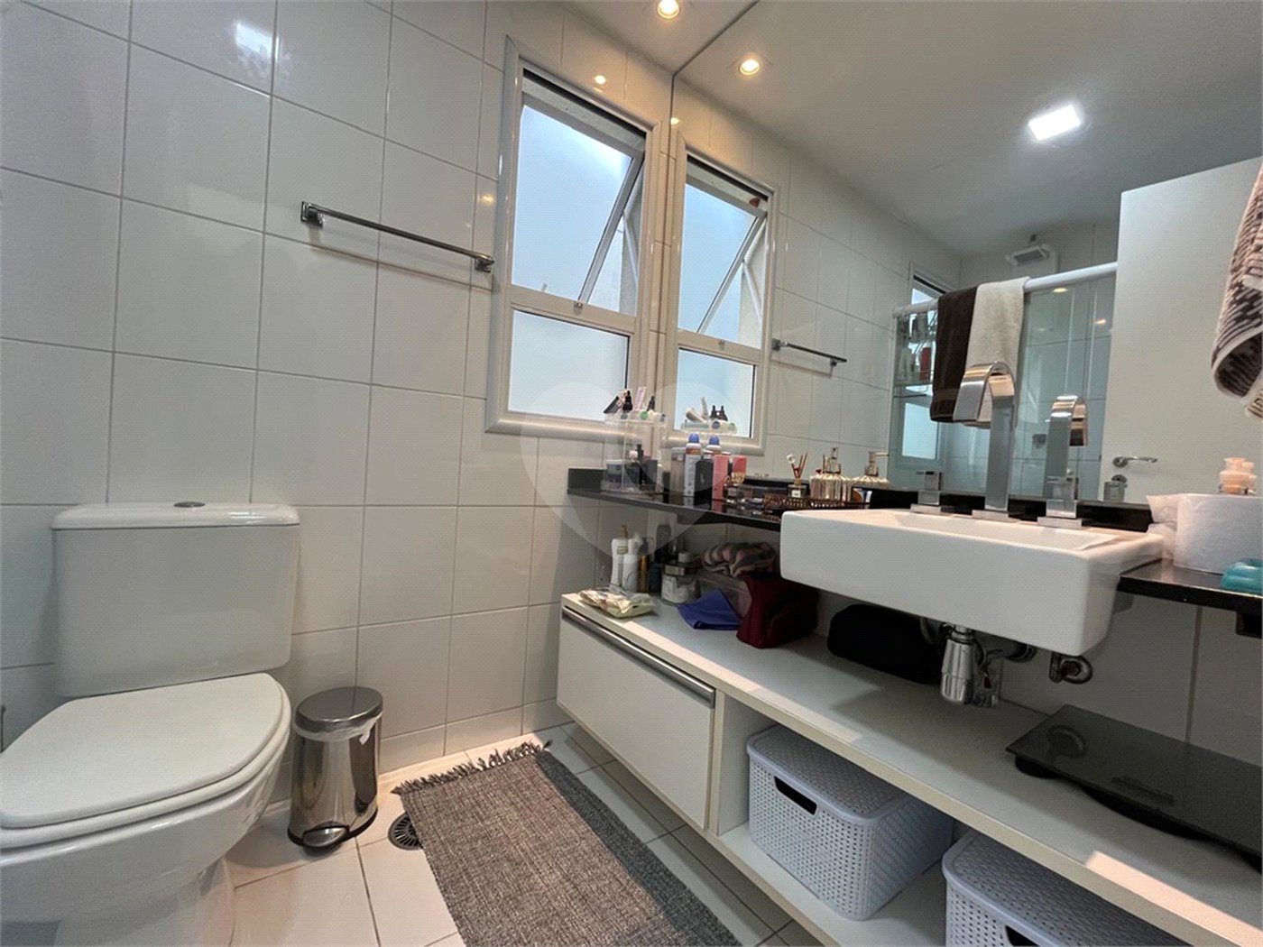 Casa à venda com 3 suítes no condomínio Domus, São Paulo - SP