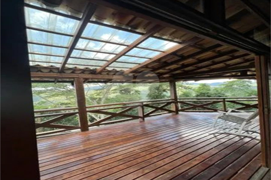 Casa à venda com 3 quartos, sendo 1 suíte,  no condomínio Alpes da Cantareira, Mairiporã - SP