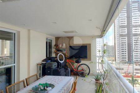 Apartamento à venda com 3 quartos, sendo 1 suíte,  no Centro, São Bernardo do Campo, SP