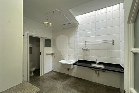 Casa para alugar com 4 quartos, sendo 2 suítes, no condomínio Porto Fino, São Paulo - SP