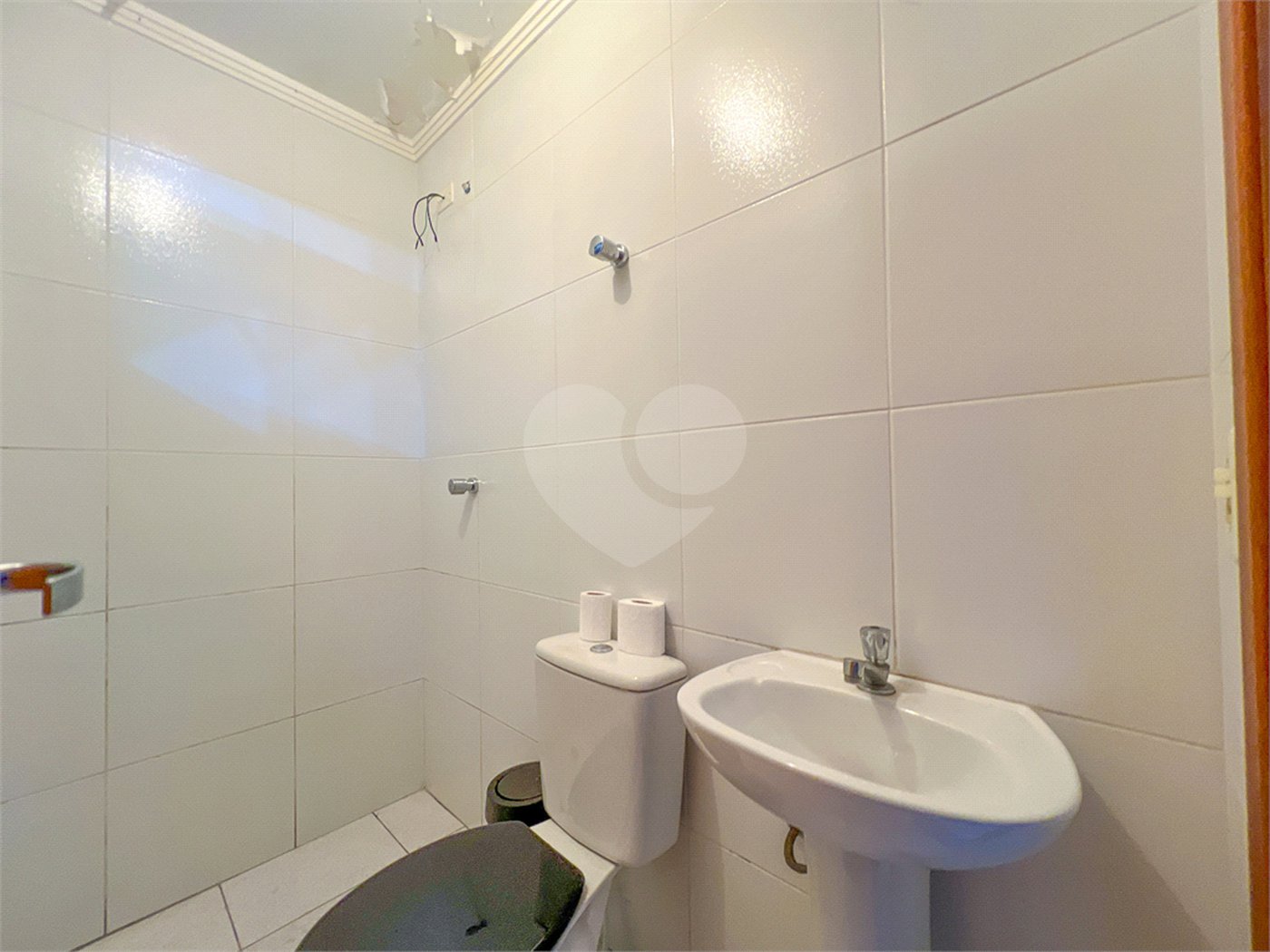 Sobrado à venda com 3 quartos, sendo 1 suíte,  em Tremembé, São Paulo, SP