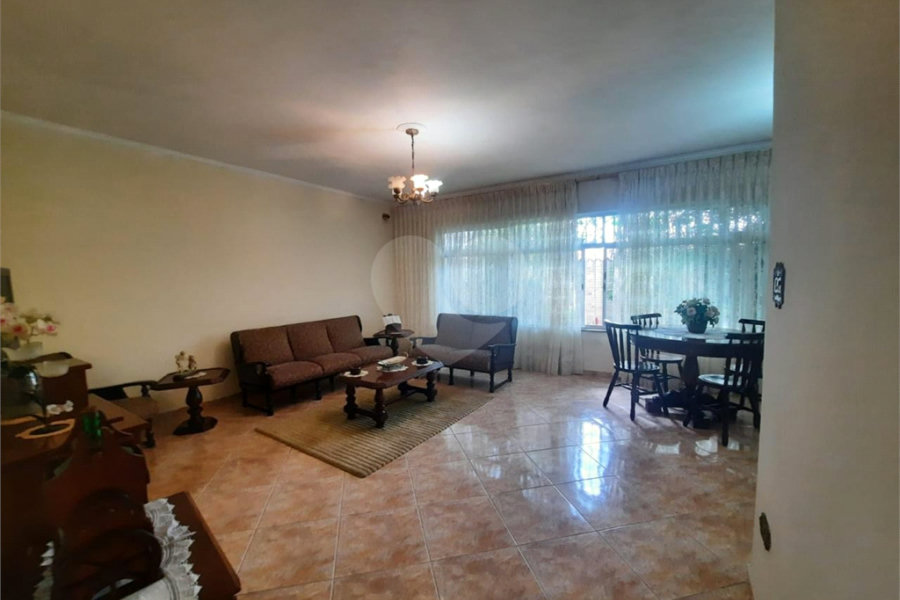 Sobrado à venda com 3 quartos, sendo 1 suíte, em Vila Medeiros, São Paulo, SP