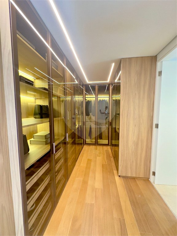 Apartamento à venda com 4 suítes em Brooklin Paulista, São Paulo, SP