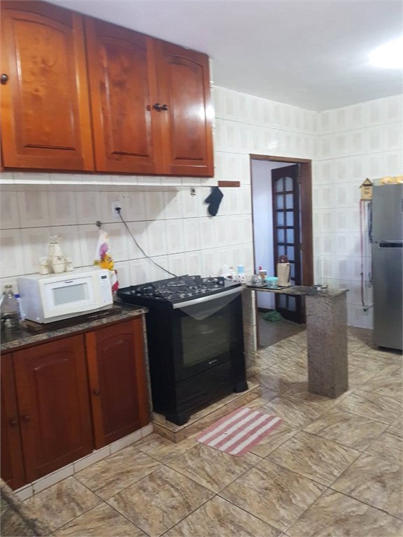Casa de Vila à venda com 4 quartos, sendo 1 suíte, em Rio do Ouro, São Gonçalo, RJ
