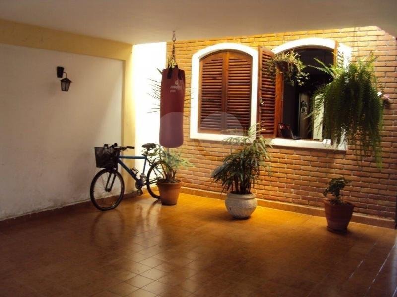 Casa à venda com 3 quartos, sendo 1 suíte, em Brooklin Paulista, São Paulo, SP