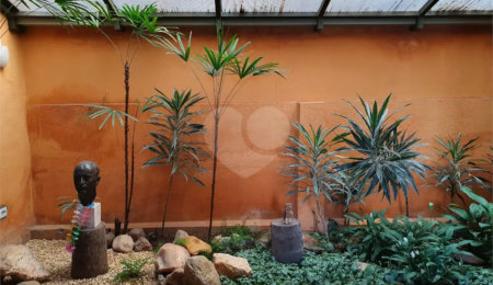 Casa à venda com 3 quartos, sendo 1 suíte, no Centro, São Roque, SP