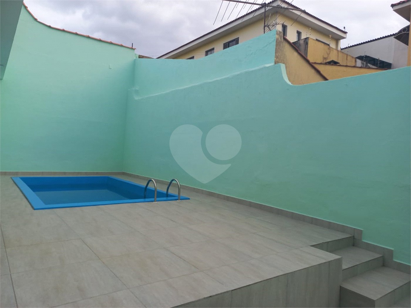 Casa à venda com 3 quartos, sendo 1 suíte, em Vila Rosalia, Guarulhos, SP