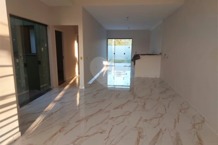 Casa Térrea à venda com 3 quartos, sendo 1 suíte, em Residencial Jardins da Catalunha, Atibaia, SP