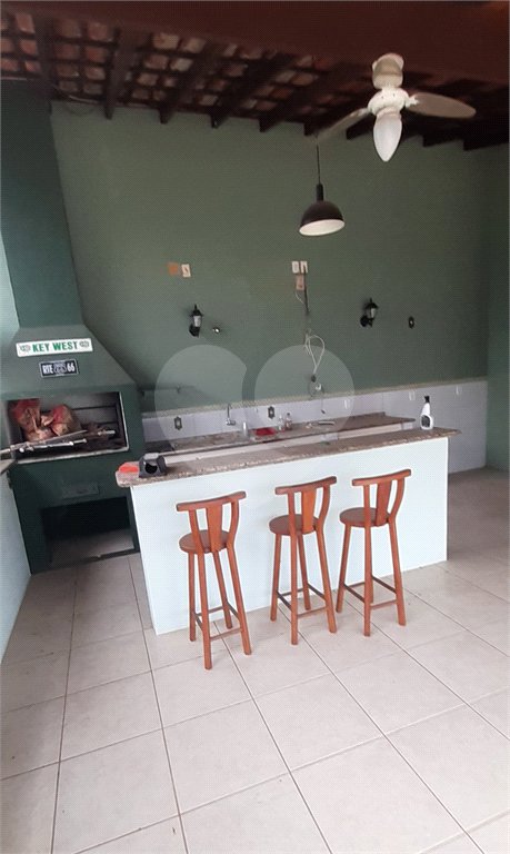 Casa à venda com 5 quartos, sendo 1 suíte, no Centro, Bom Jesus dos Perdões, SP
