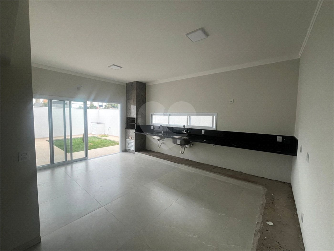 Casa à venda com 3 suítes em Vila Popular, Itapetininga, SP