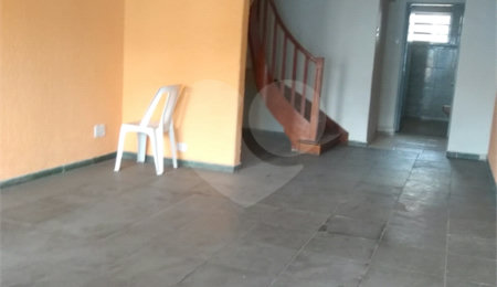 Sobrado à venda ou para alugar com 2 quartos, sendo 1 suíte,  em Santana, São Paulo, SP