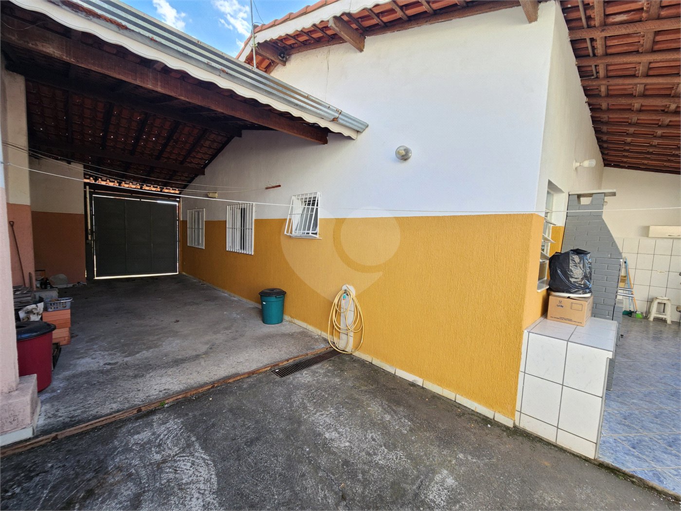 Casa à venda com 2 quartos no Centro, Poá, SP