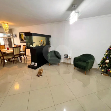Casa à venda com 3 quartos, sendo 1 suíte, em Jardim Oriental, São Paulo, SP