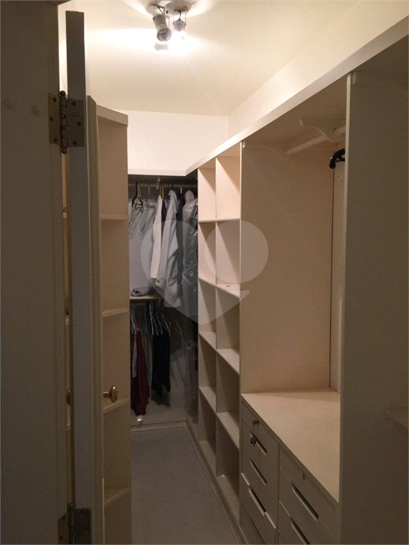 Apartamento à venda com 4 quartos, sendo 3 suítes, em Bosque da Saúde, São Paulo, SP