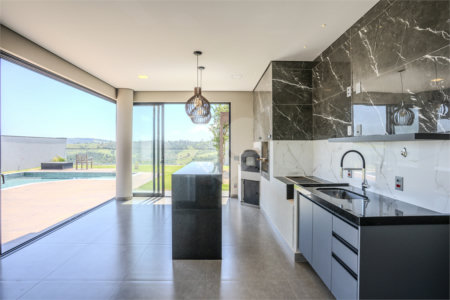 Casa à venda ou para alugar com 4 suítes no condomínio Campo de Toscana, Vinhedo - SP