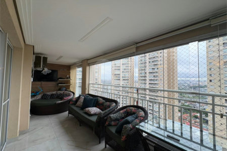 Apartamento à venda com 4 quartos, sendo 3 suítes, em Vila Augusta, Guarulhos, SP