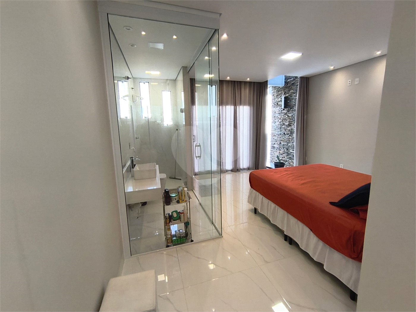 Casa à venda com 3 quartos, sendo 2 suítes,  em Vila Carolina, Itapetininga, SP