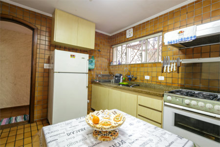 Sobrado à venda com 3 quartos, sendo 1 suíte, em Vila Mascote, São Paulo, SP
