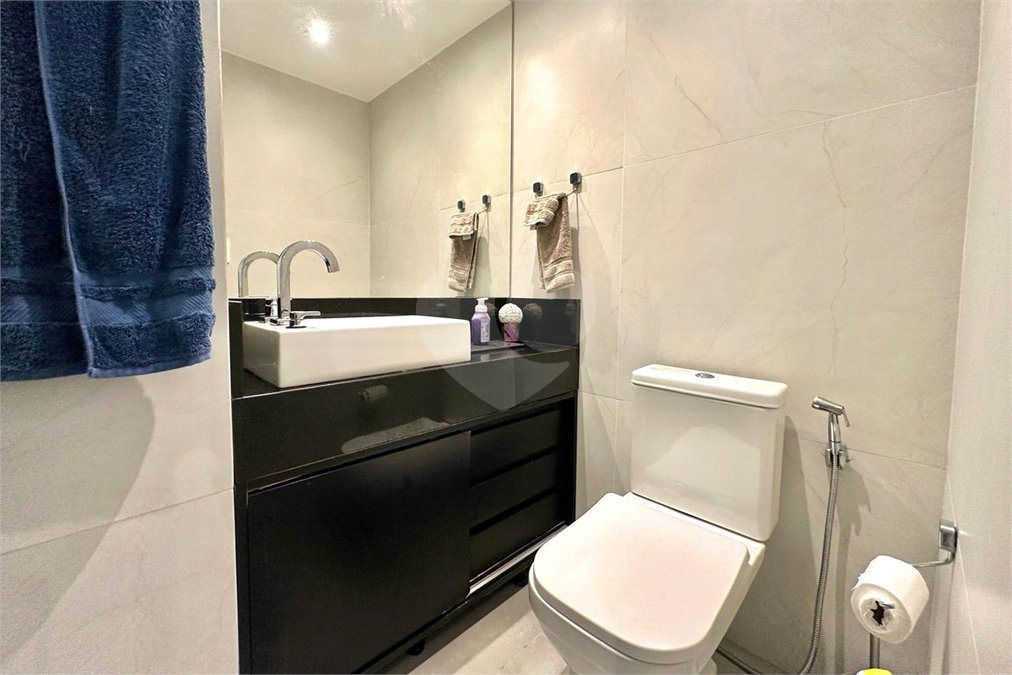 Apartamento à venda com 3 quartos, sendo 1 suíte, em Lagoa, Rio de Janeiro, RJ