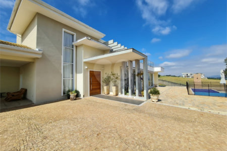Casa à venda ou para alugar com 4 suítes no condomínio Residencial Jardim Primavera, Louveira - SP