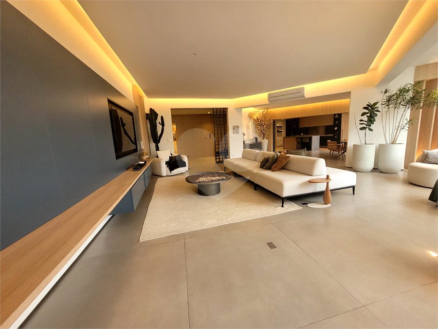 Apartamento à venda com 4 quartos, sendo 1 suíte,  em Ipanema, Rio de Janeiro, RJ