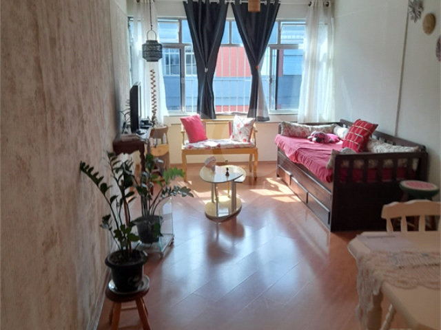 Apartamento à venda com 3 quartos, sendo 1 suíte,  em Guapira, São Paulo, SP