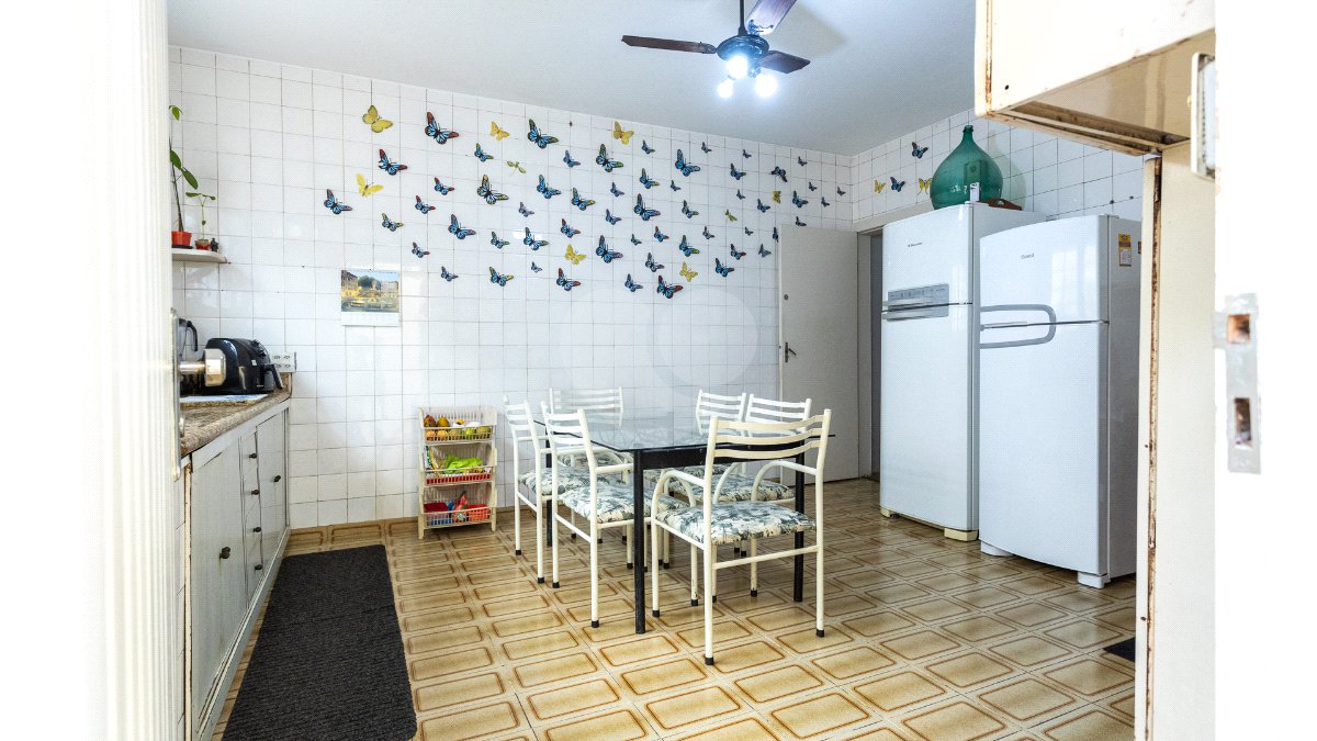 Casa à venda com 3 quartos, sendo 1 suíte, em Vila Cordeiro, São Paulo, SP
