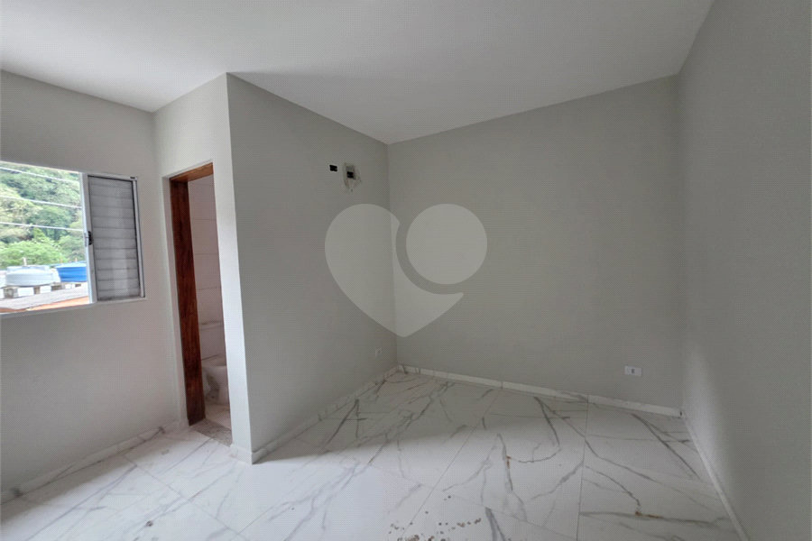 Sobrado à venda com 2 quartos, sendo 1 suíte,  em Vila Clarice, São Paulo, SP