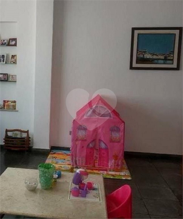 Casa à venda com 3 quartos, sendo 1 suíte, em Vila Mariana, São Paulo, SP