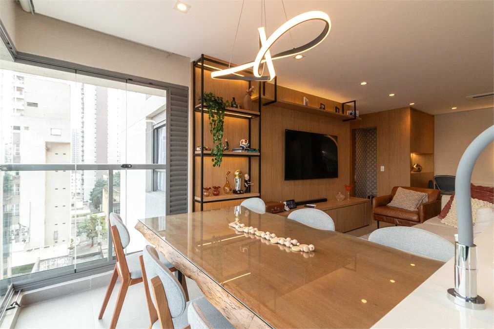 Apartamento à venda com 2 suítes em Santo Amaro, São Paulo, SP