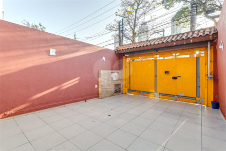 Sobrado à venda com 4 quartos, sendo 2 suítes, em Jardim Marajoara, São Paulo, SP