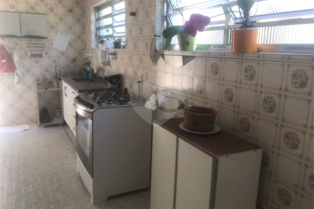 Casa à venda com 3 quartos em Vila Hamburguesa, São Paulo, SP