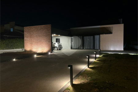 Casa à venda com 3 quartos, sendo 2 suítes, no condomínio Terras de Mont Serrat, Salto - SP