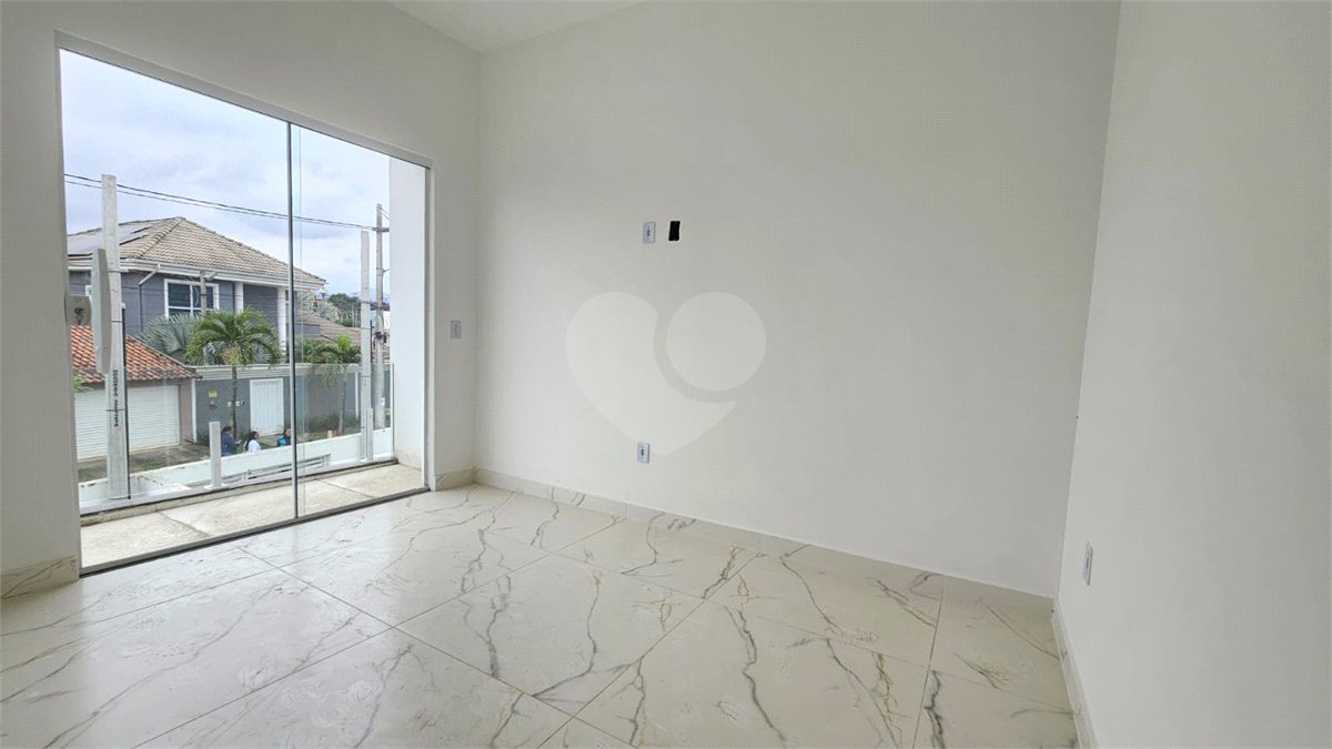 Casa à venda com 2 suítes no condomínio Loteamento Monte Libano, Rio de Janeiro - RJ