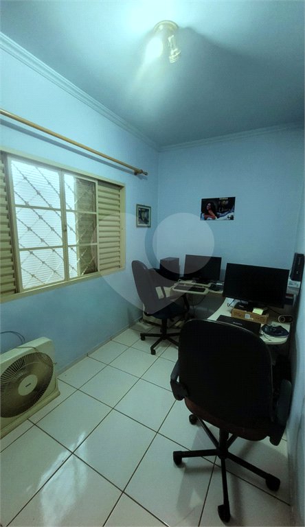 Sobrado à venda com 4 quartos, sendo 1 suíte, em Jardim Planalto, Paulínia, SP
