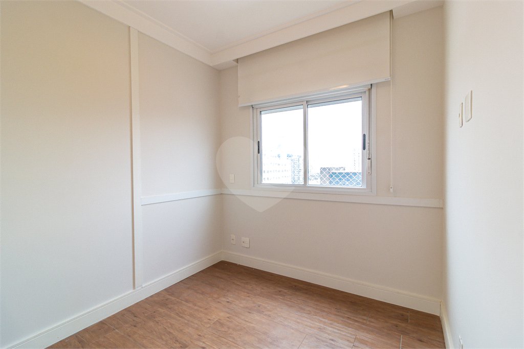 Apartamento à venda com 3 quartos, sendo 1 suíte,  em Chácara Santo Antônio, São Paulo, SP