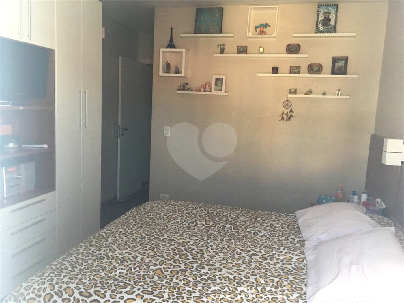 Casa à venda com 3 quartos, sendo 1 suíte, no condomínio Cond Res Paineiras, São Paulo - SP