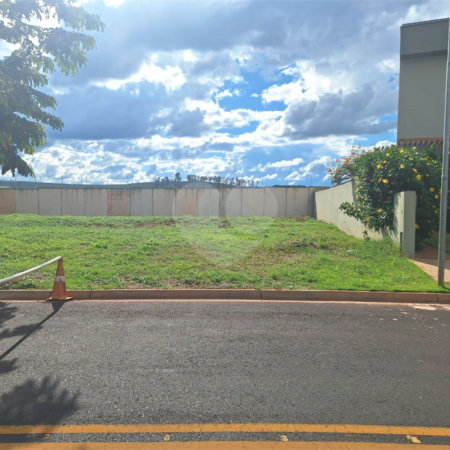Terreno à venda no condomínio Vivendas da Mata Portal Paineiras, Ribeirão Preto - SP